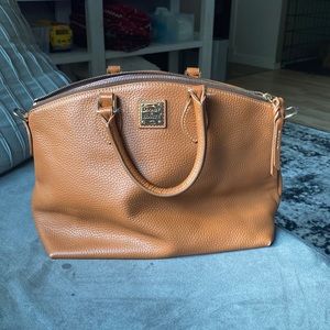 Dooney and Bourke Satchel *SOLD*